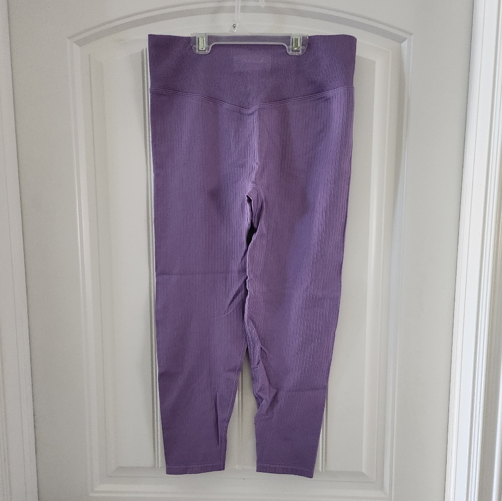 VS Pink Active High Waist 7/8 tights with phone pocket